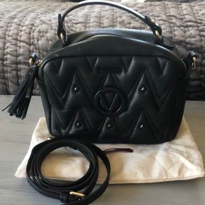 Valentino leather bag with crossbody strap!